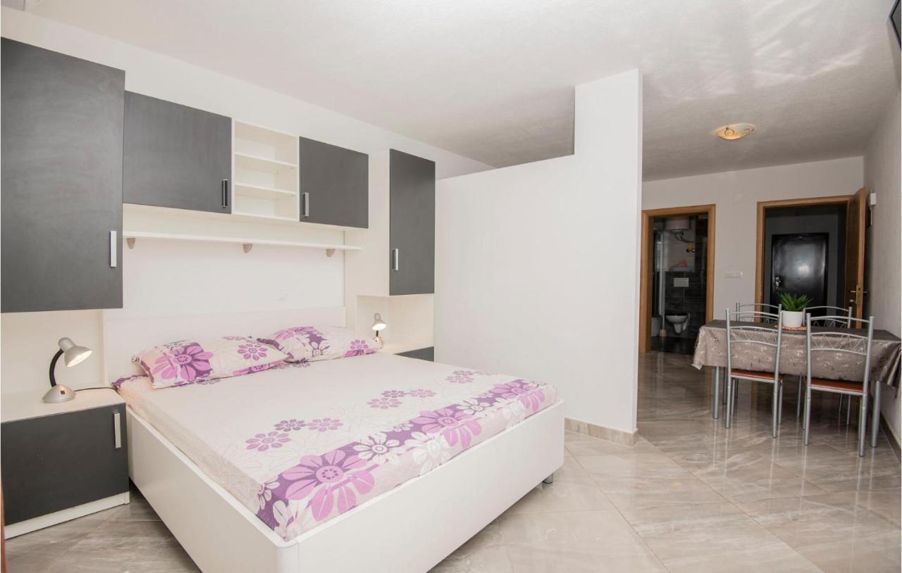 Beautiful Apartment In Krvavica With Kitchen Exterior foto